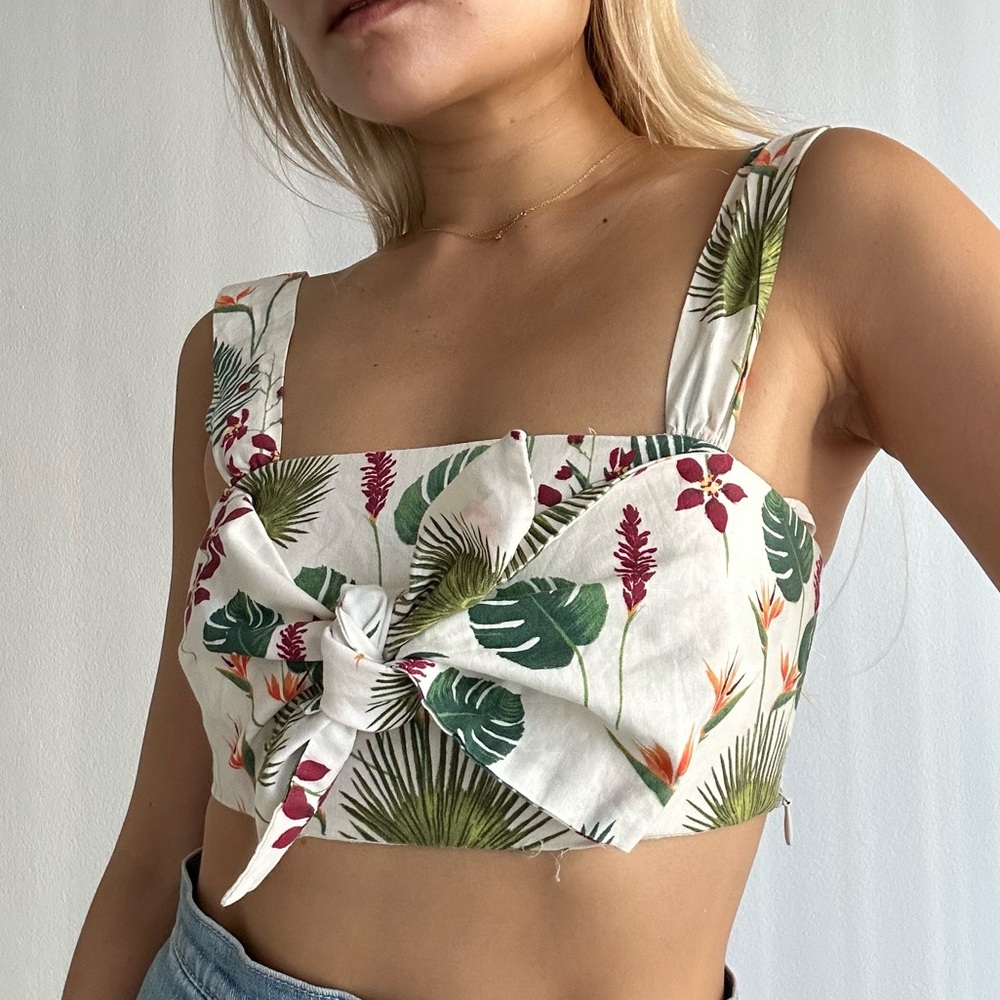 NWOT ZARA 100% Cotton Tropical Print Wide Shoulder Straps Tie Front Bow Crop Top